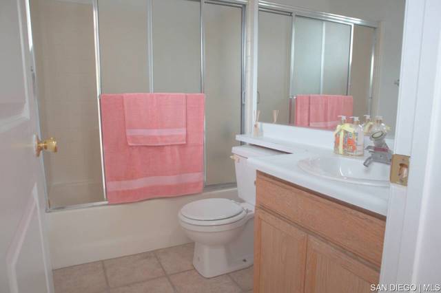 11892 Scripps Creek DR, San Diego CA: https://media.crmls.org/mediaz/acaa1abe-7c6f-4c0b-aae4-8e9ceef4210e.jpg