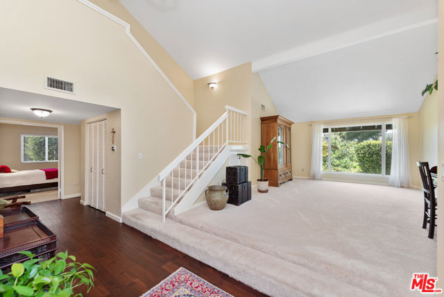 23122 Berdon Street photo 4