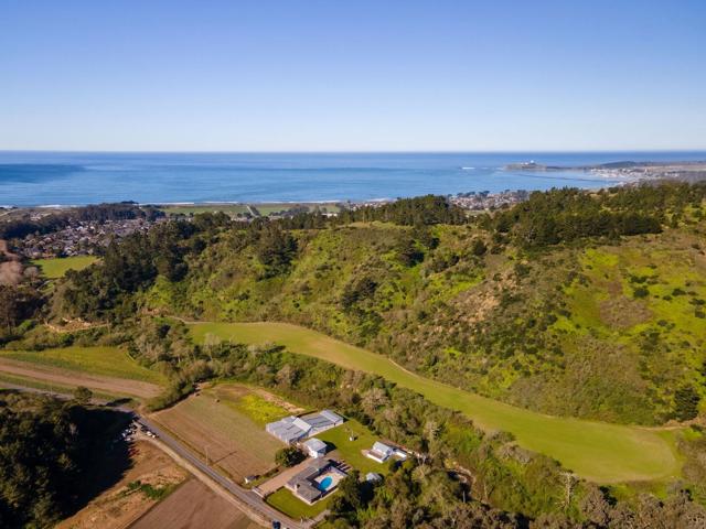 840 Frenchmans Creek Road, Half Moon Bay CA: https://media.crmls.org/mediaz/acaa8699-358f-46d2-9794-273e9977d535.jpg