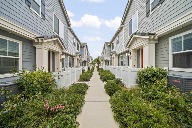 524 Surfbird Lane, Imperial Beach CA: https://media.crmls.org/mediaz/acaa9aae-4c6f-469a-b358-ad4078bcd8df.jpg