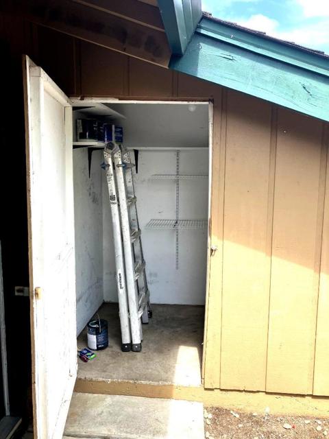 443 Lincoln Avenue, Cotati CA: https://media.crmls.org/mediaz/acaabc53-0bb1-43b6-9985-4808026677ca.jpg