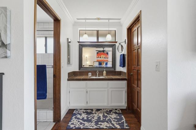 Image 19 of 41 For 17200 Holiday Drive