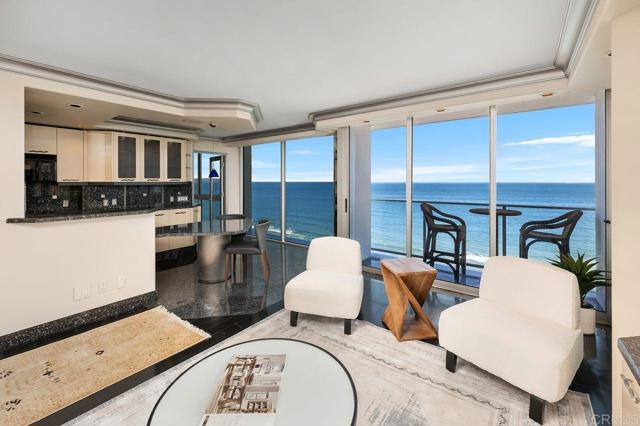 1760 Avenida del Mundo, Coronado CA: https://media.crmls.org/mediaz/acaae6cc-7098-4526-8bd3-f6a4c2fee7da.jpg