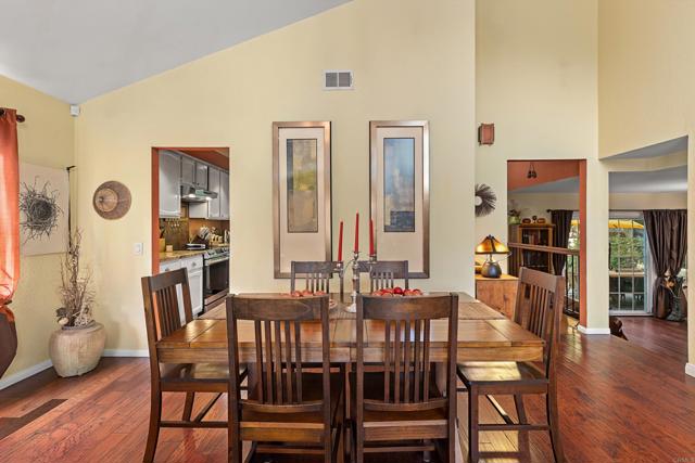 Detail Gallery Image 19 of 68 For 7212 Canyon Hill Way, San Diego,  CA 92126 - 4 Beds | 3 Baths