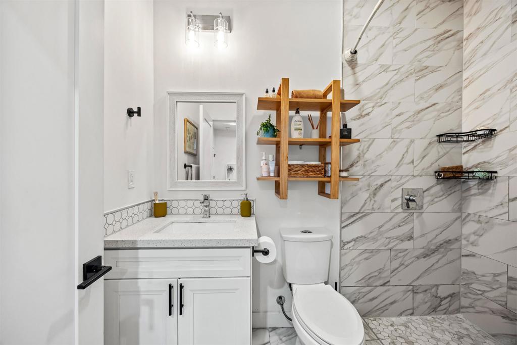 1936 Howard Ave - photo 12