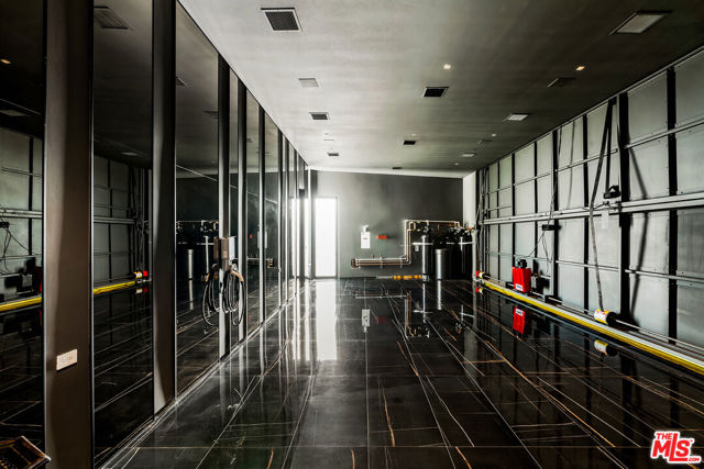 1108 Wallace, Beverly Hills CA: https://media.crmls.org/mediaz/acabf661-d519-40ce-8466-2c697858d0fb.jpg