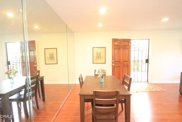 Detail Gallery Image 18 of 46 For 5700 Etiwanda Ave #123,  Tarzana,  CA 91356 - 3 Beds | 2 Baths