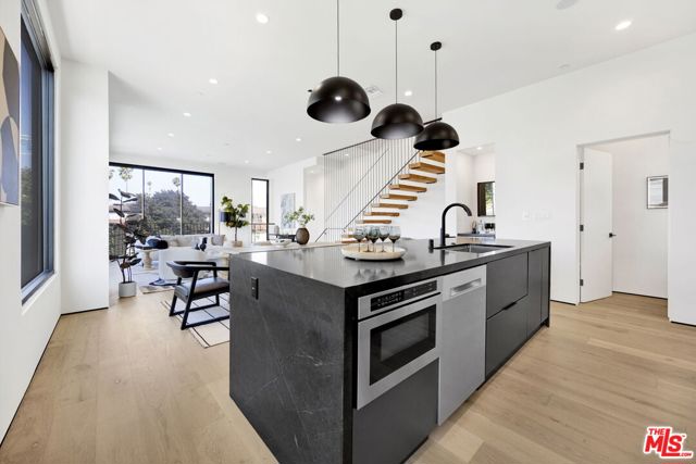5868 Saturn Street, Los Angeles CA: https://media.crmls.org/mediaz/acace34f-cea3-47ef-9b62-7d00e7c6c986.jpg