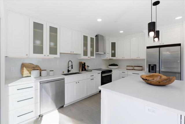 655 Washington Street, Los Altos CA: https://media.crmls.org/mediaz/acacfd23-d1bb-4a15-8f59-bd8093cc04fc.jpg