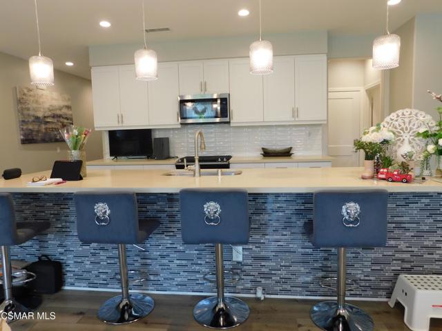 249 Morro Way, Simi Valley CA: https://media.crmls.org/mediaz/acad55b6-7546-43d5-9e86-c4f190a0d9f2.jpg
