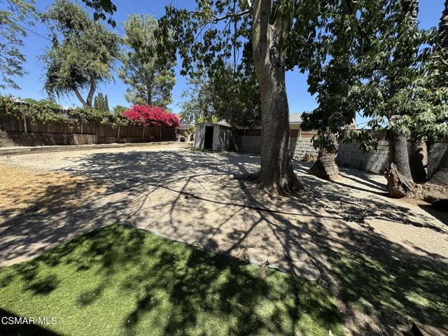 1749 Wilton Street, Simi Valley CA: https://media.crmls.org/mediaz/acad8b18-79c0-4939-af7b-cf9ce4903d06.jpg