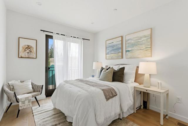 922 Woodside Road, Redwood City CA: https://media.crmls.org/mediaz/acad9122-fcbe-442b-afe5-be2a37381274.jpg