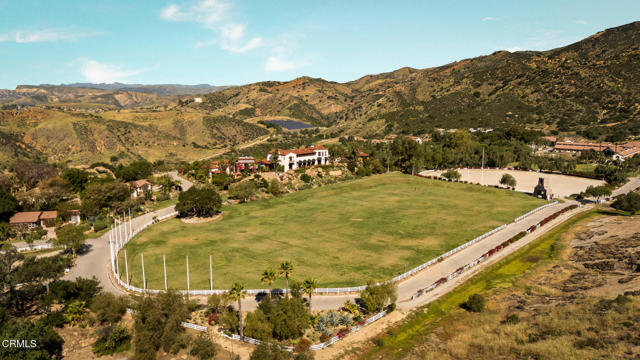 Detail Gallery Image 10 of 75 For 2940 Kuehner Dr, Simi Valley,  CA 93063 - 57 Beds | 40 Baths