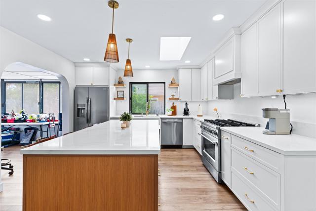 Detail Gallery Image 12 of 44 For 1607 Ginsberg Ct, San Diego,  CA 92114 - 4 Beds | 2 Baths