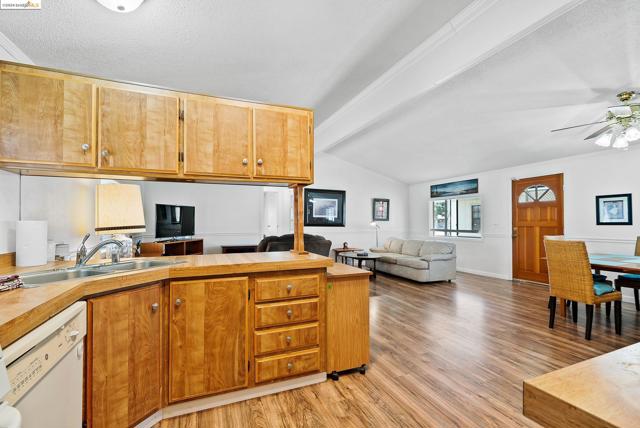 210 Cypress Rd, Oakley, California 94561, 3 Bedrooms Bedrooms, ,2 BathroomsBathrooms,Residential,For Sale,Cypress Rd,41061741