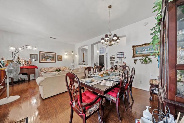 Detail Gallery Image 9 of 34 For 1999 Pecan Tree St, Hemet,  CA 92545 - 4 Beds | 2/1 Baths