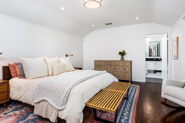 185 Glen Summer Road, Pasadena CA: https://media.crmls.org/mediaz/acaff947-06ea-4630-8c8a-47158ce33076.jpg