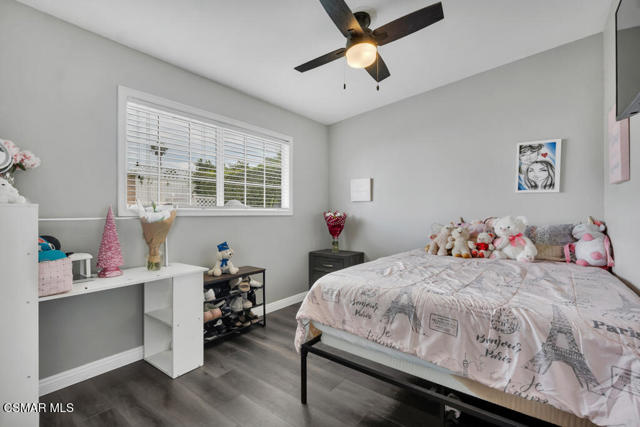 6211 Anastasia Street, Simi Valley CA: https://media.crmls.org/mediaz/acb04281-7526-49b0-90c5-3faf0e2e70cc.jpg