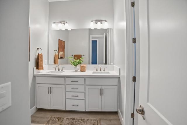 2954 Laredo Drive, Rocklin CA: https://media.crmls.org/mediaz/acb0e171-2fdd-494a-97bf-d72b868f6a3b.jpg