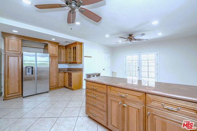 5353 Don Pio Drive, Woodland Hills CA: https://media.crmls.org/mediaz/acb11ded-3ca2-476a-bd66-9da2d9ade981.jpg