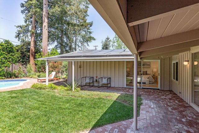 744 Los Altos Avenue, Los Altos CA: https://media.crmls.org/mediaz/acb1680c-dfea-4335-92bf-30f720b94775.jpg