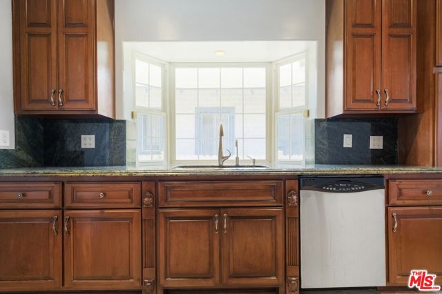 2230 W 30th Street, Los Angeles CA: https://media.crmls.org/mediaz/acb1810a-9b17-40e2-becd-568bb4beb670.jpg