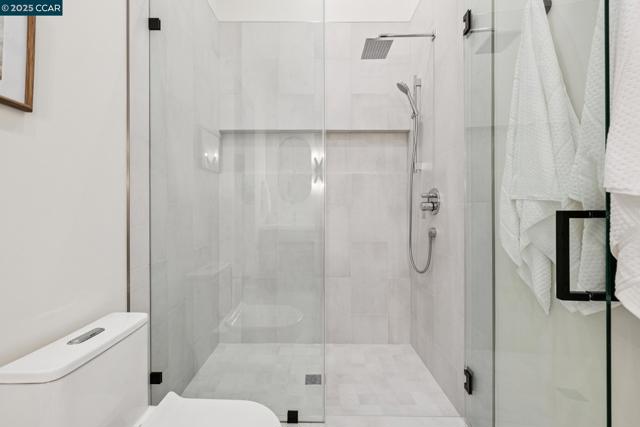 1270 64th St, Emeryville CA: https://media.crmls.org/mediaz/acb27971-763e-43a4-b728-16516f3b2113.jpg