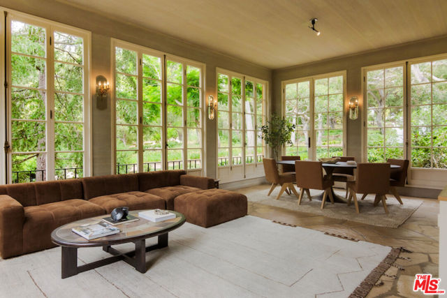 405 Toro Canyon Road, Carpinteria CA: https://media.crmls.org/mediaz/acb332ce-f313-4105-892b-53237dae1c1e.jpg