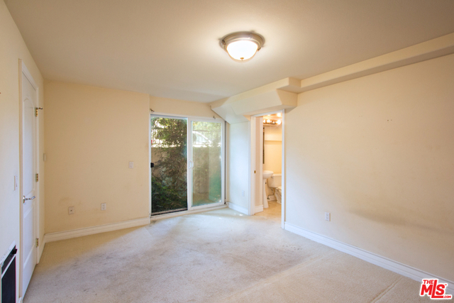 11355 MISSOURI Avenue, Los Angeles CA: https://media.crmls.org/mediaz/acb35bed-3b6c-44aa-bb98-9eb9fe9adc9a.jpg