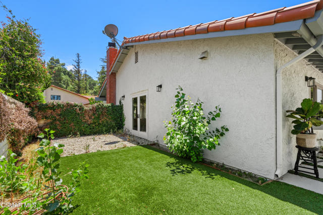 2257 Glastonbury Road, Westlake Village CA: https://media.crmls.org/mediaz/acb3f235-917a-450e-bf8e-e8870361f919.jpg