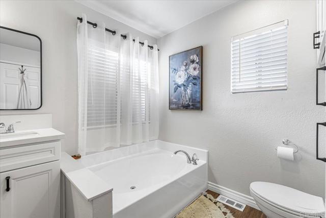 Detail Gallery Image 9 of 21 For 15935 Spring Oaks Rd #168,  El Cajon,  CA 92021 - 3 Beds | 2 Baths