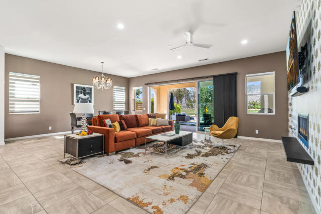 1325 Passage Street, Palm Springs CA: https://media.crmls.org/mediaz/acb4512b-a839-4e96-bfd4-d08398a6beef.jpg