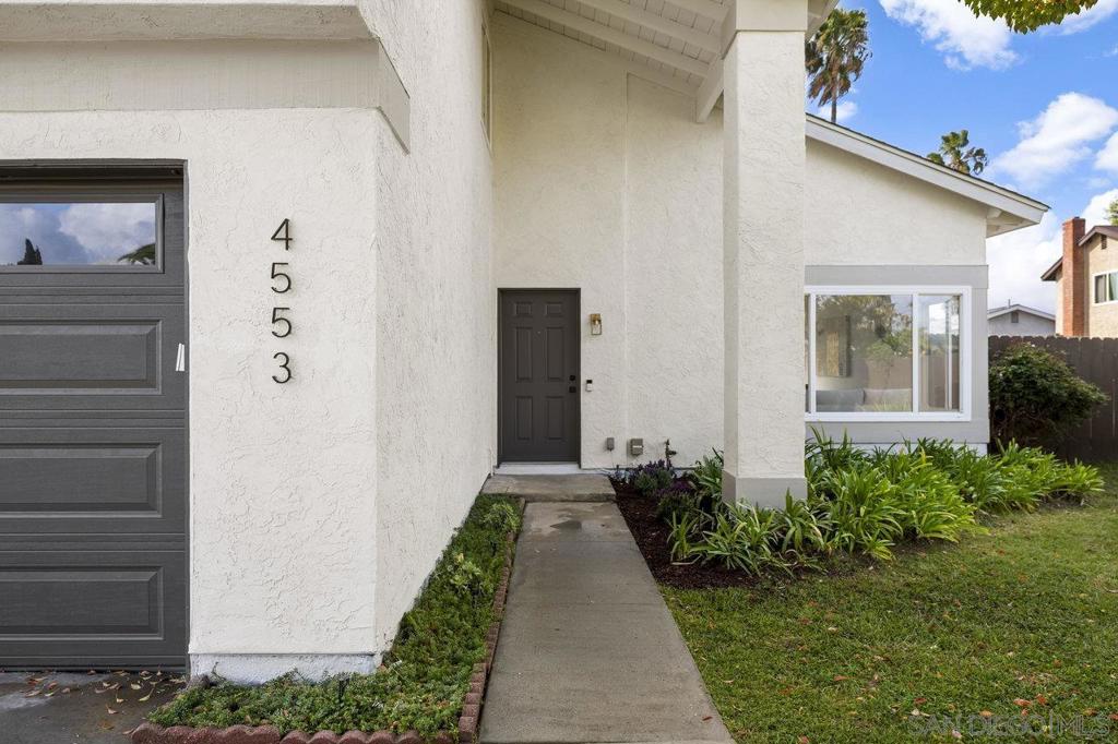 4553 Calle Del Palo