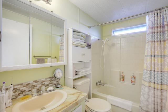 Detail Gallery Image 28 of 52 For 4010 Calle De Sueno, Fallbrook,  CA 92028 - 3 Beds | 2 Baths