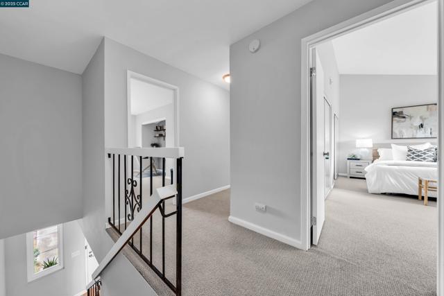 31 Turtle Creek Street, Oakland CA: https://media.crmls.org/mediaz/acb48a29-5401-4f53-b4ac-51e757f8a488.jpg