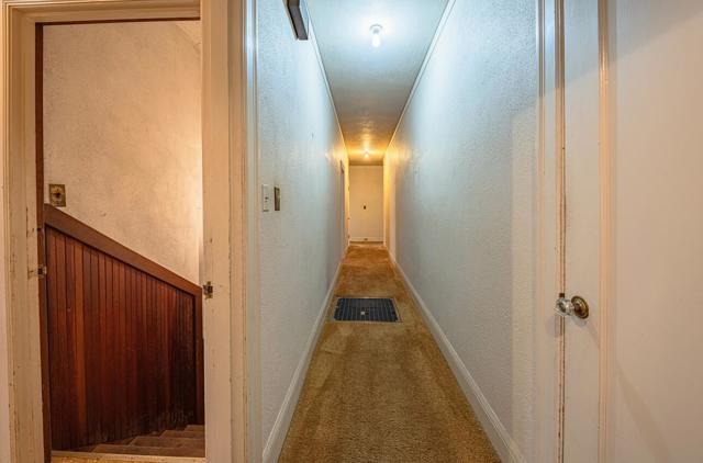 4705 Crystal Street, Capitola CA: https://media.crmls.org/mediaz/acb50855-380a-415e-b6f0-0571286402f0.jpg