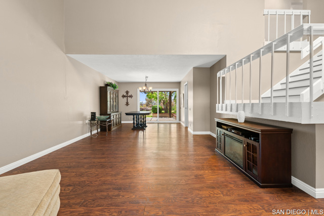 24231 Robledo, Mission Viejo CA: https://media.crmls.org/mediaz/acb54f5e-afe2-4623-a64a-f477226fa833.jpg