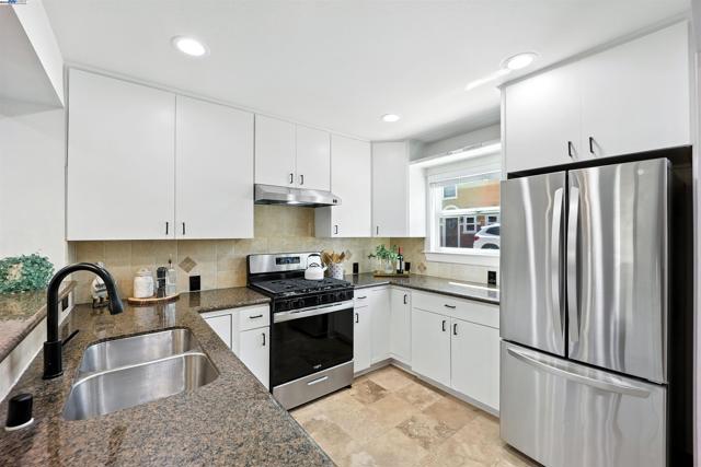 865 Carlisle Way, Sunnyvale CA: https://media.crmls.org/mediaz/acb563f9-cb9c-48c8-bc2a-bba62a3d8aa7.jpg