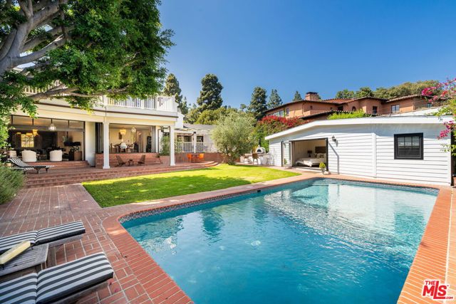 2324 N Vermont Avenue, Los Angeles CA: https://media.crmls.org/mediaz/acb5873e-6482-4edc-b01f-e037e081b372.jpg