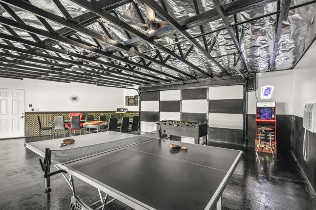 2099 E Racquet Club Road E, Palm Springs, CA 92262