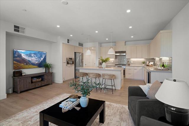 16293 Gellatt Court, Los Gatos CA: https://media.crmls.org/mediaz/acb64283-3762-45d1-9c71-e6de7592ab3c.jpg