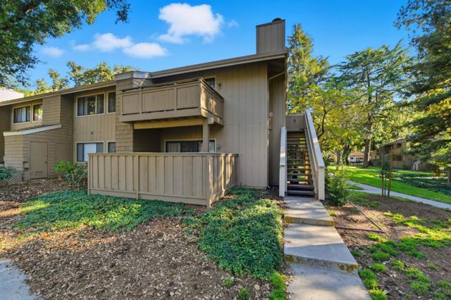 5696 Makati Circle, San Jose CA: https://media.crmls.org/mediaz/acb697ed-451b-43e1-9fd5-7199619b65e4.jpg