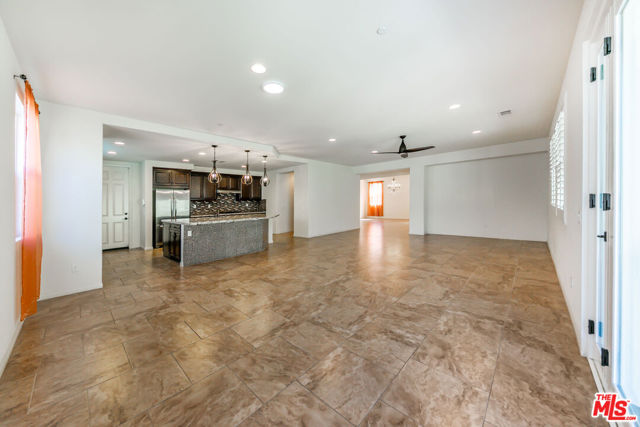 22379 Driftwood Court, Santa Clarita CA: https://media.crmls.org/mediaz/acb704a1-8600-44b1-92a6-8c7799833b80.jpg