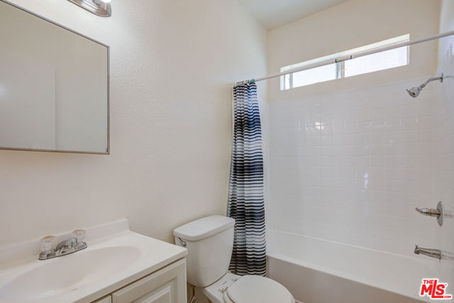 543 W 16th, San Pedro CA: https://media.crmls.org/mediaz/acb742c7-aef8-480f-8c60-e3ac01940022.jpg