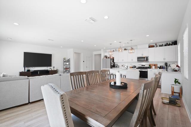 29078 Long Horn Ln, Winchester CA: https://media.crmls.org/mediaz/acb7ef15-2131-4668-8b74-9f4f81a11686.jpg