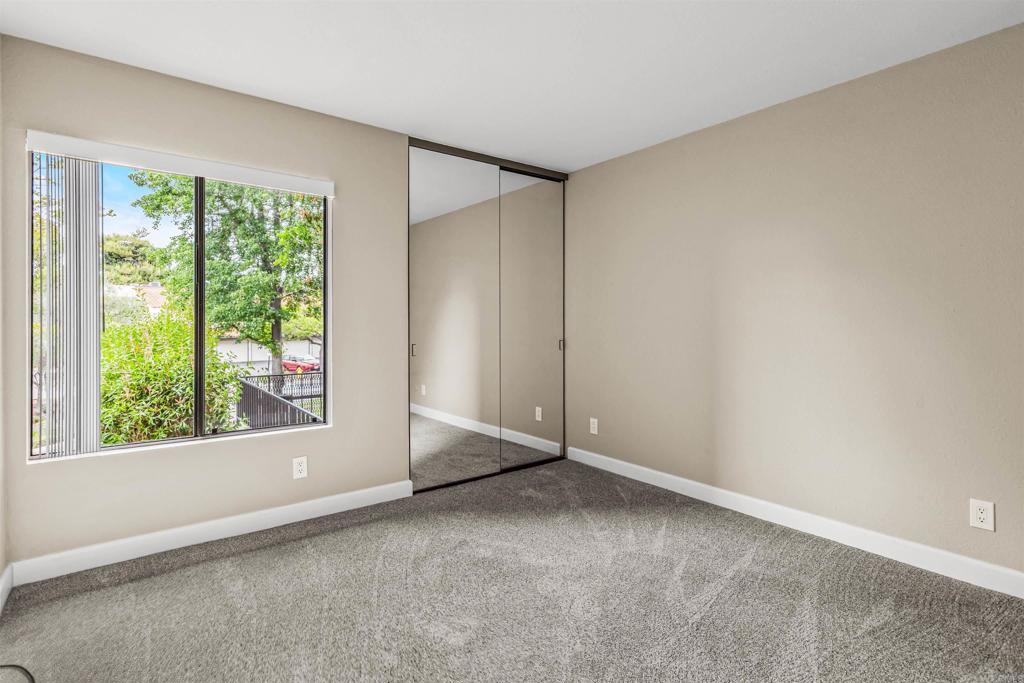 17627 Pomerado Rd - photo 14