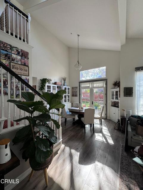 2316 Kehala Avenue, Ventura CA: https://media.crmls.org/mediaz/acb8dbc0-40df-410e-89f2-5657745a64db.jpg