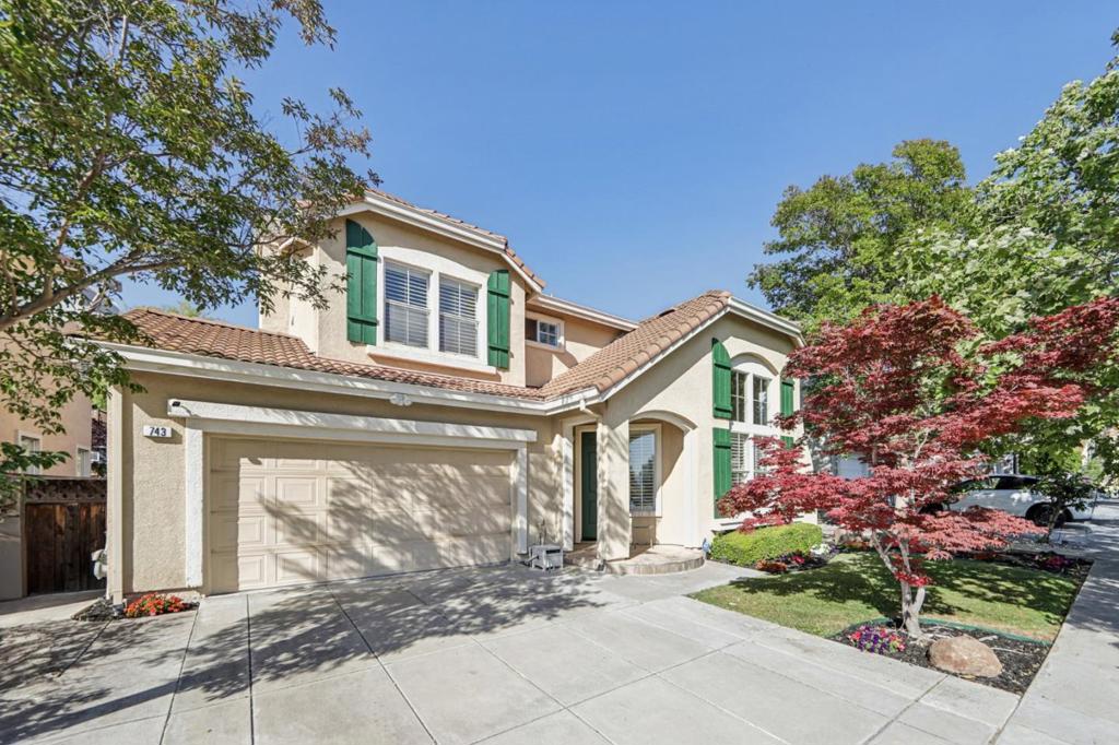 743 Promenade Lane