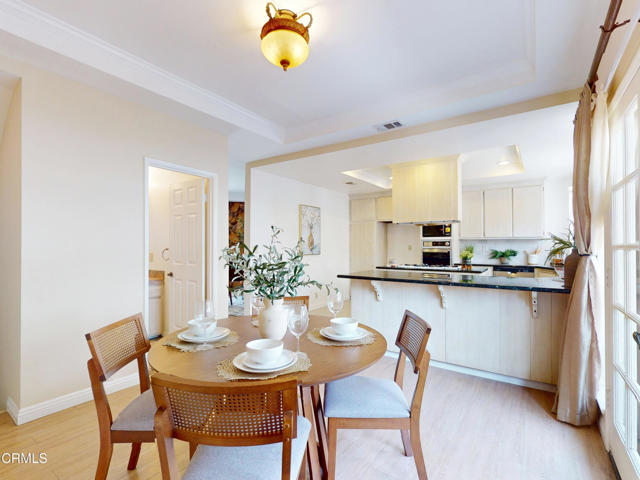 Detail Gallery Image 11 of 29 For 123 N Alhambra Ave #C,  Monterey Park,  CA 91755 - 3 Beds | 2/1 Baths