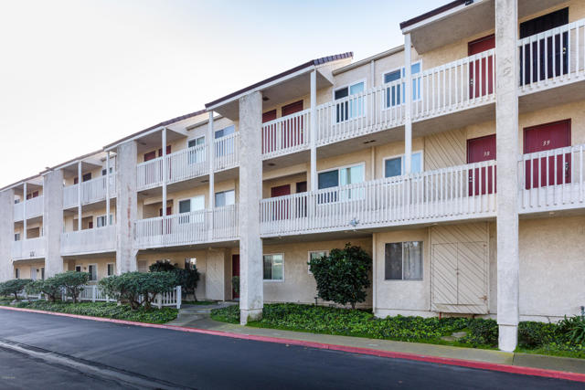 Image 13 of 25 For 209 Ventura Road 36